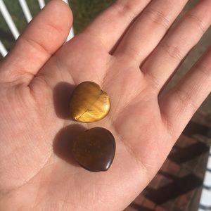 5/8 brown heart plugs gauges